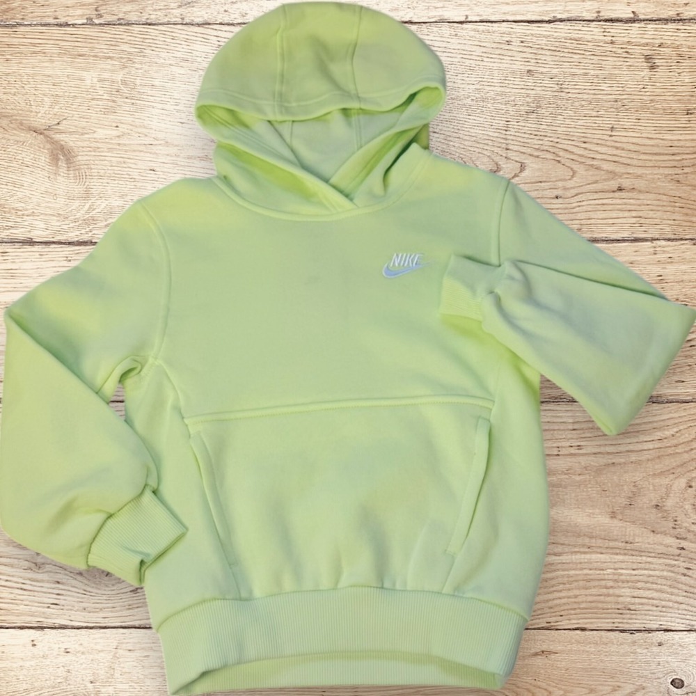 Nike All Kids Fit Sportswear Club Fleece Hoodie NWT - Size XS - Lime Ice‎ - Picture 3 of 11